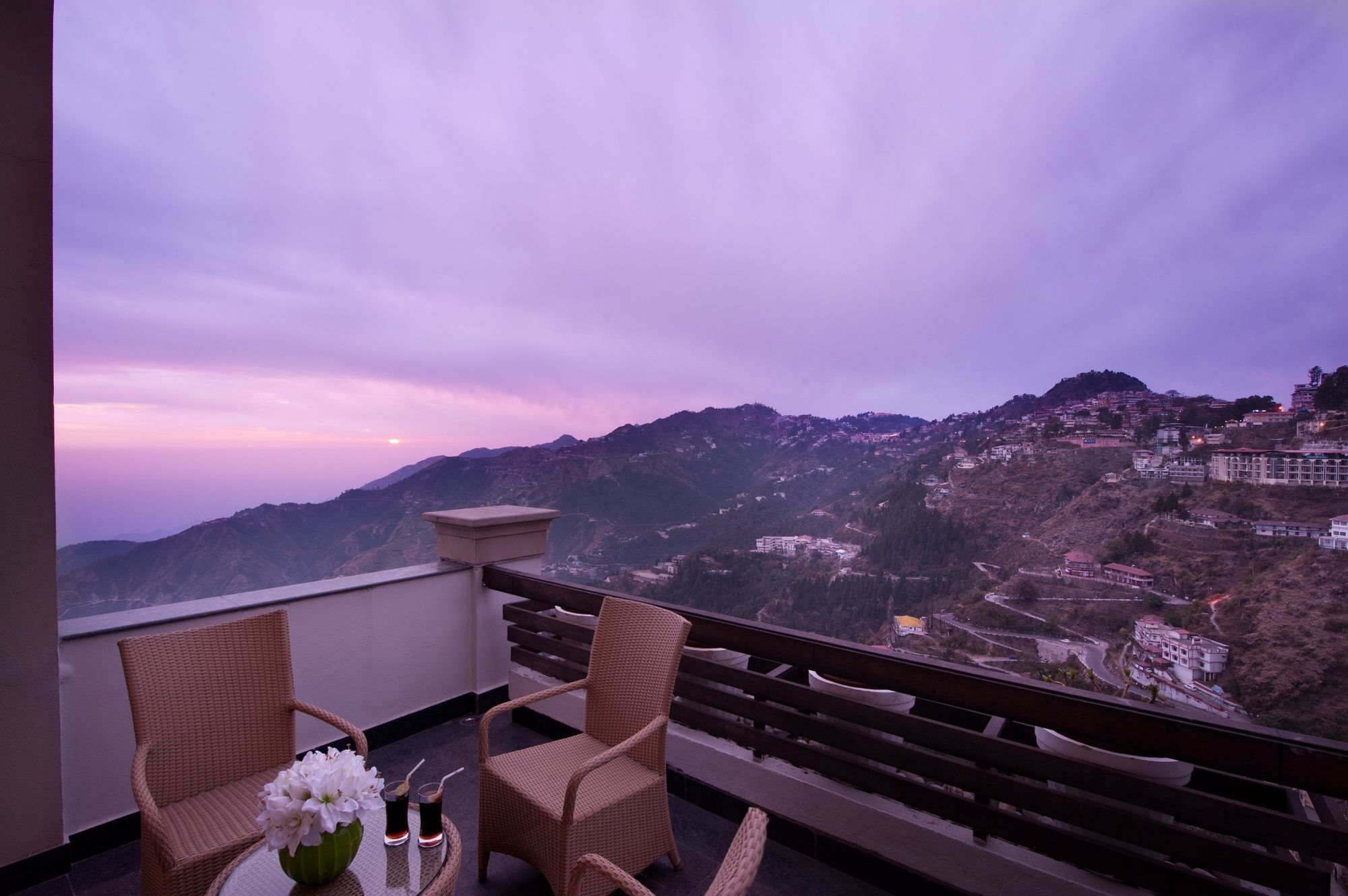 Royal Orchid Fort Resort Mussoorie Exterior photo